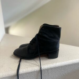 Shoe Strings  Black Leather Ankle Boots Point Toe Made In Brazil Women’s SZ‎ 9.5